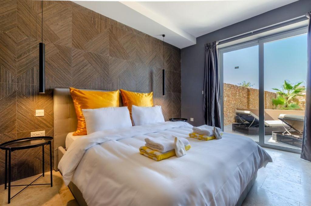 Hygge Holiday Home With Large Communal Pool And Private Hot Tub Xagħra Εξωτερικό φωτογραφία
